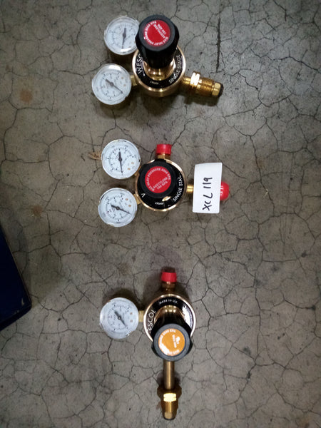Gas regulators Wescol qty of 3
