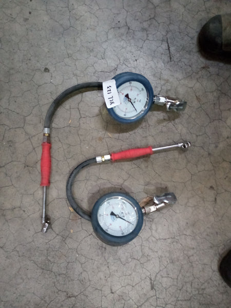 Jamec Pem Typre Pressure gauges Qty of 2