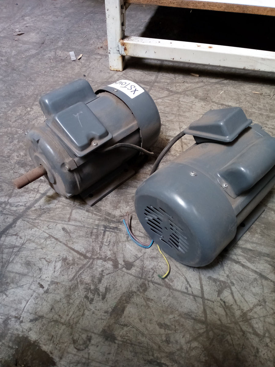 ELECTRIC MOTOR 240 VOLT 16MM SHAFT Qty of 2 – TWM Clearance Centre